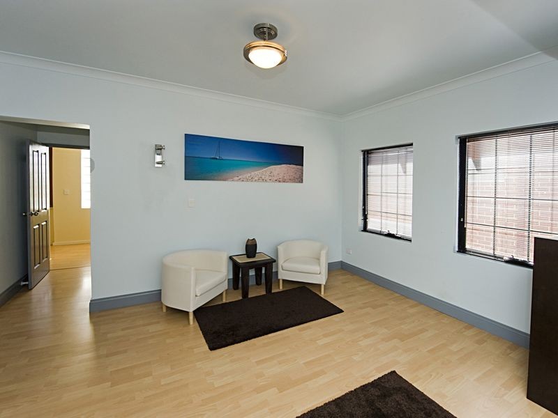 28 Berwick Street, Victoria Park WA 6100