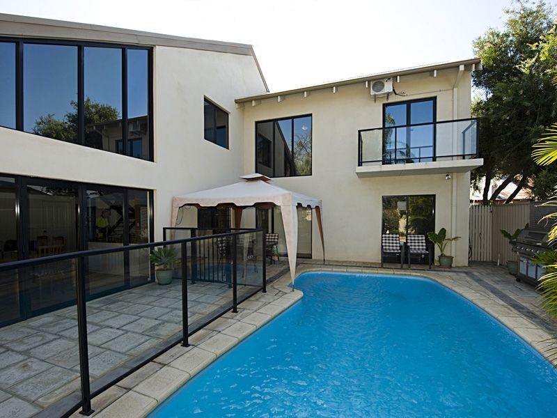 28 Berwick Street, Victoria Park WA 6100