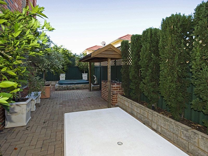 102D Hordern Street, Victoria Park WA 6100