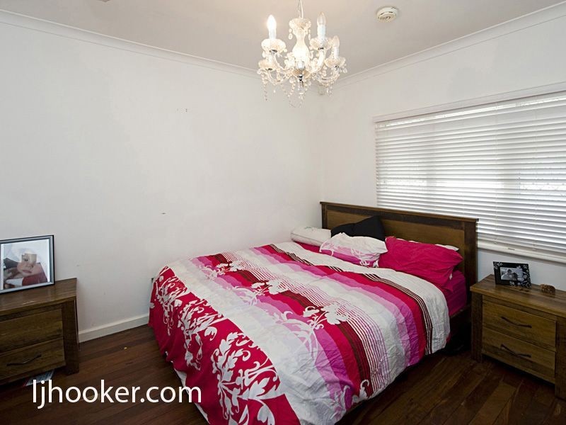 10 Reen Street, St James WA 6102