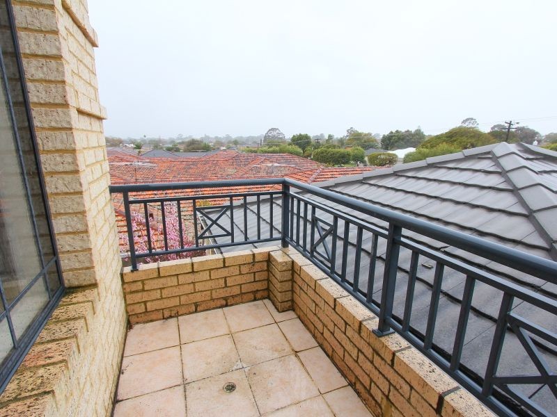 2/85 Powell Street, Joondanna WA 6060
