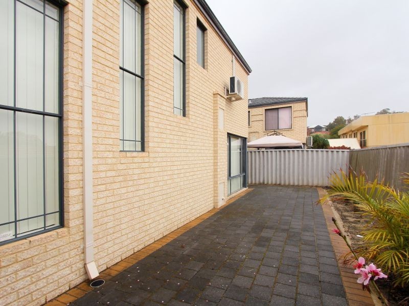 2/85 Powell Street, Joondanna WA 6060