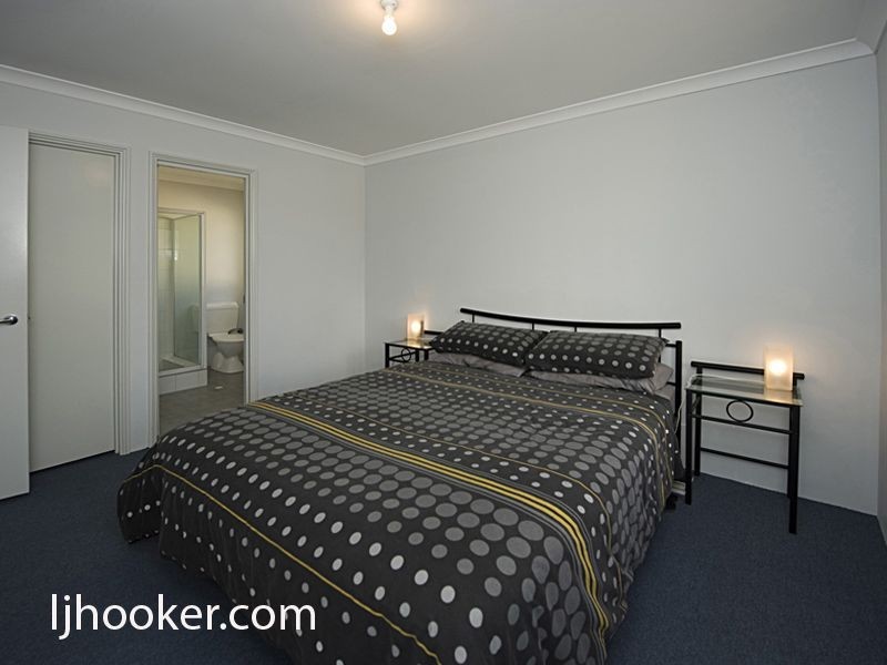 1/289 Wharf Street, Queens Park WA 6107