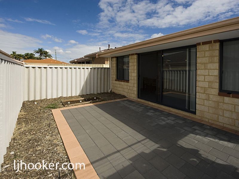 1/289 Wharf Street, Queens Park WA 6107