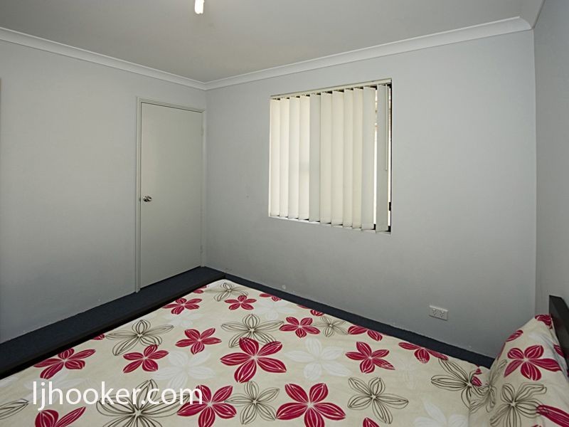 1/289 Wharf Street, Queens Park WA 6107