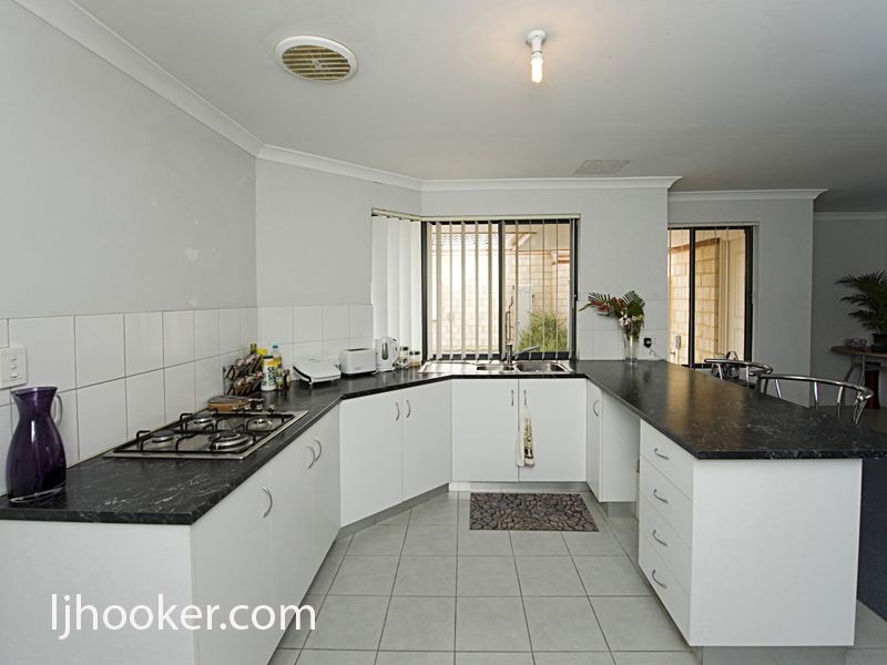 3/289 Wharf Street, Queens Park WA 6107