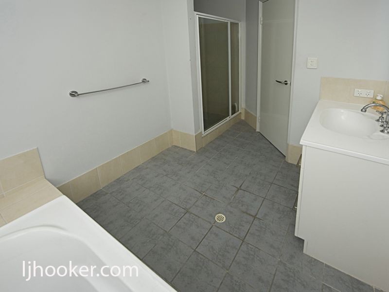 3/289 Wharf Street, Queens Park WA 6107