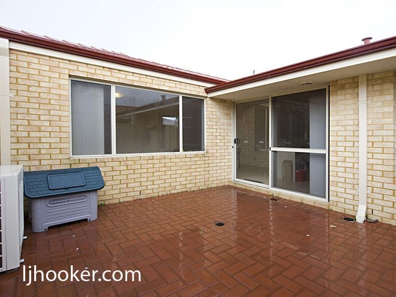 2/35 Nicholson Road, Cannington WA 6107