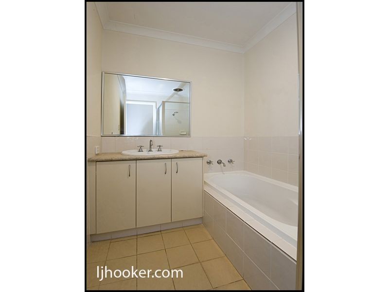 2/35 Nicholson Road, Cannington WA 6107