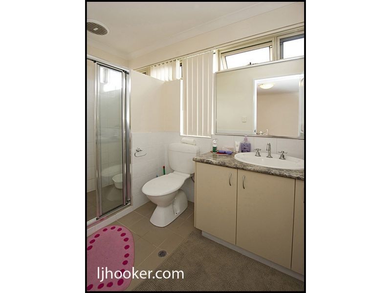 2/35 Nicholson Road, Cannington WA 6107