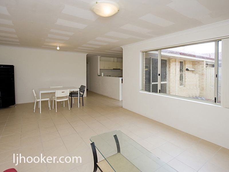 2/35 Nicholson Road, Cannington WA 6107