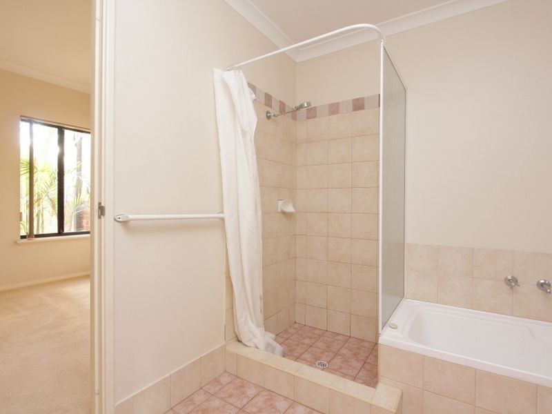 2/8 King George Street, Victoria Park WA 6100