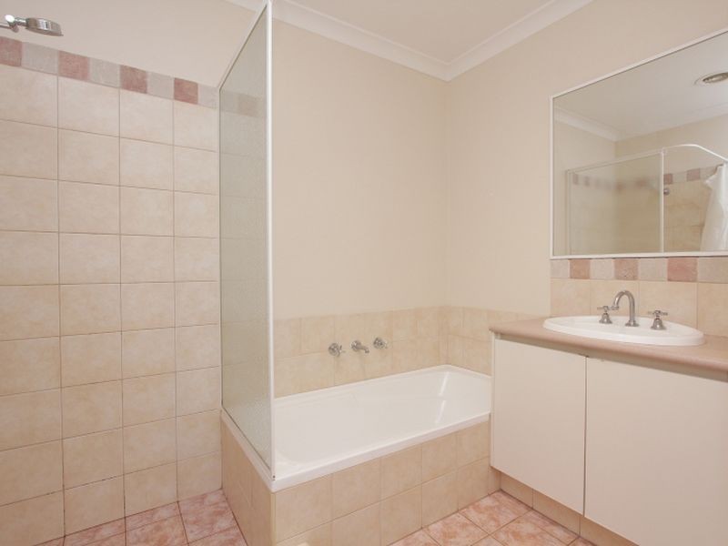 2/8 King George Street, Victoria Park WA 6100