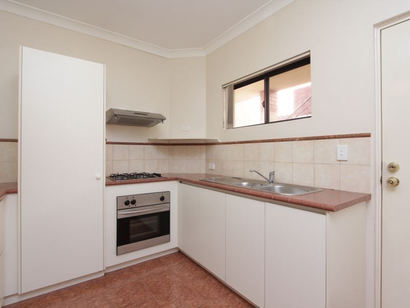 2/8 King George Street, Victoria Park WA 6100