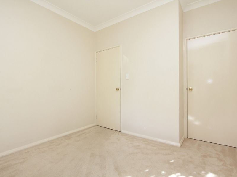 2/8 King George Street, Victoria Park WA 6100