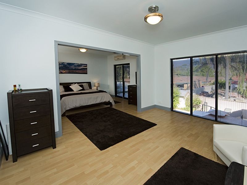 28 Berwick Street, Victoria Park WA 6100