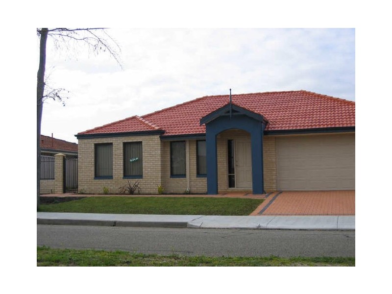 1/13 Civic Gardens, Cannington WA 6107