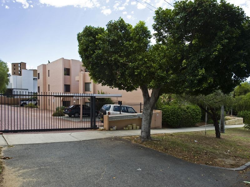 14/105 Washington Street, Victoria Park WA 6100