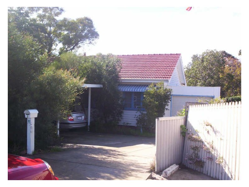 2 Humphry Street, St James WA 6102