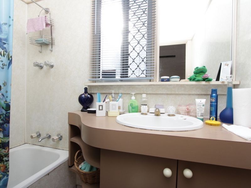 64 Hartfield Street, Queens Park WA 6107