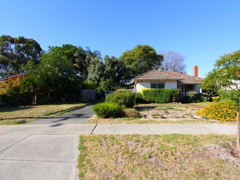 64 Hartfield Street, Queens Park WA 6107