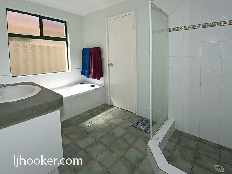 2/231 Brixton Street, Kenwick WA 6107