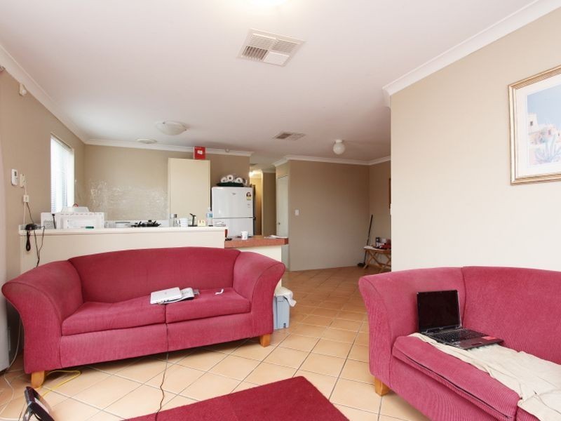 8/24 Farnham Street, Bentley WA 6102