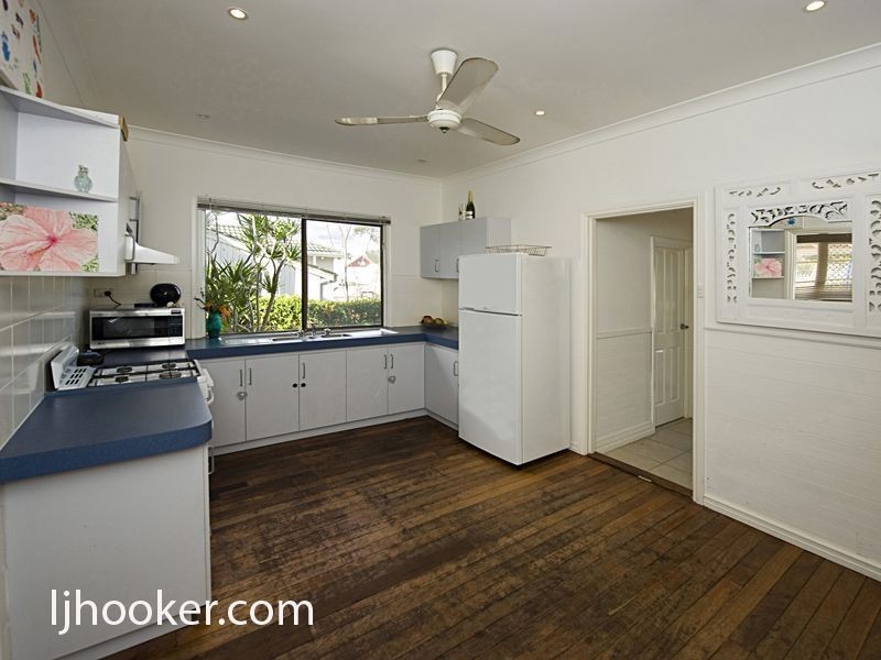 10 Reen Street, St James WA 6102