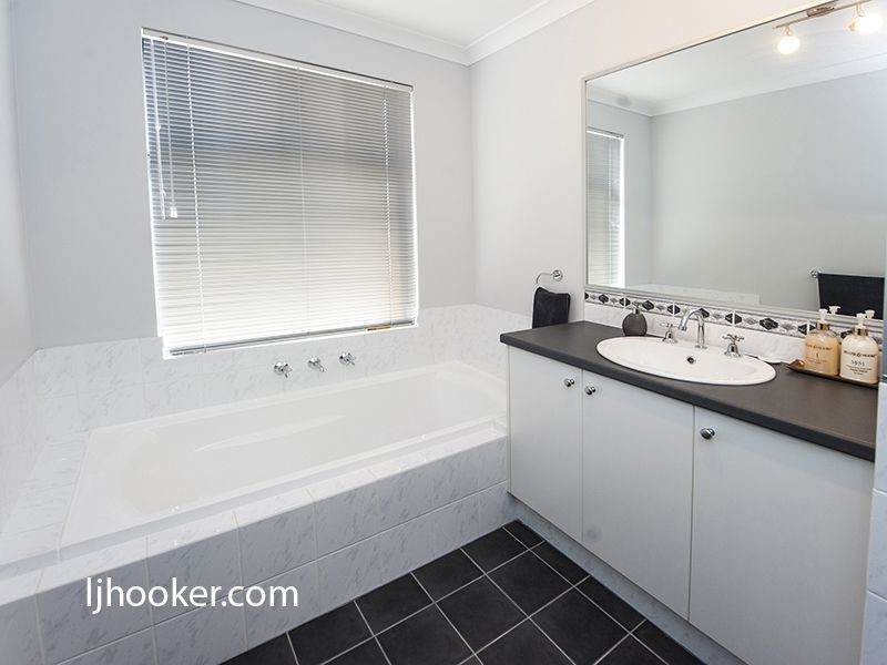 8A Rathay Street, Victoria Park WA 6100