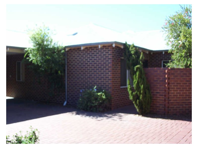 2/27 Berwick Street, Victoria Park WA 6100