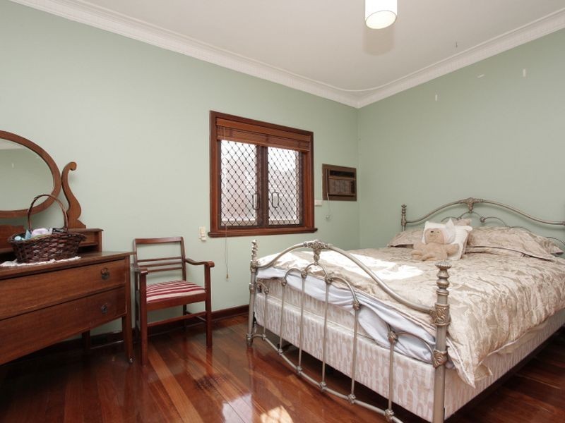 8 Custance Street, Lathlain WA 6100