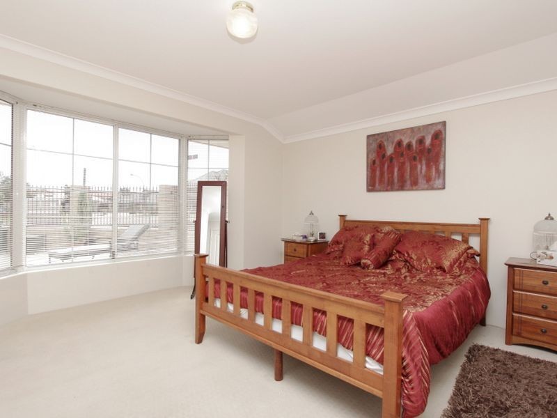 9 Rousham Street, Canning Vale WA 6155