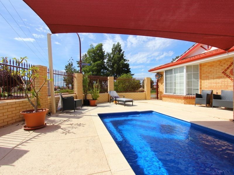 9 Rousham Street, Canning Vale WA 6155