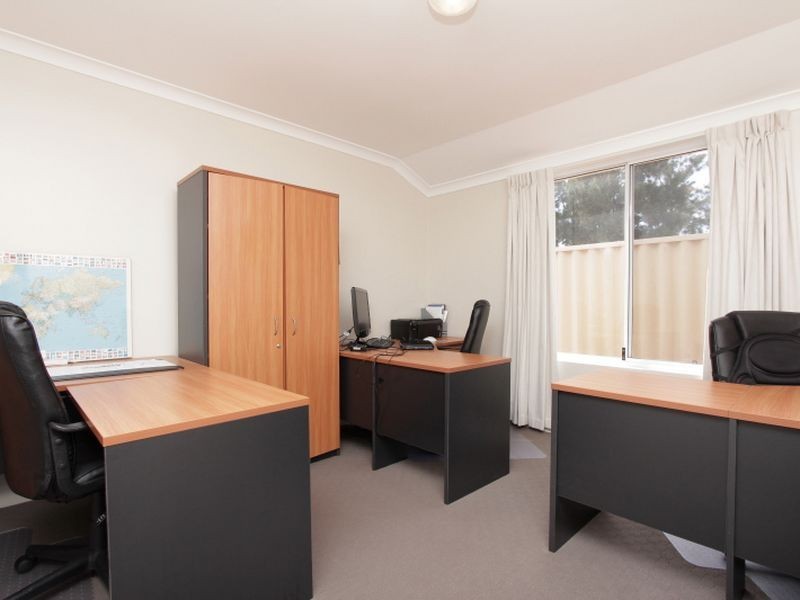 9 Rousham Street, Canning Vale WA 6155