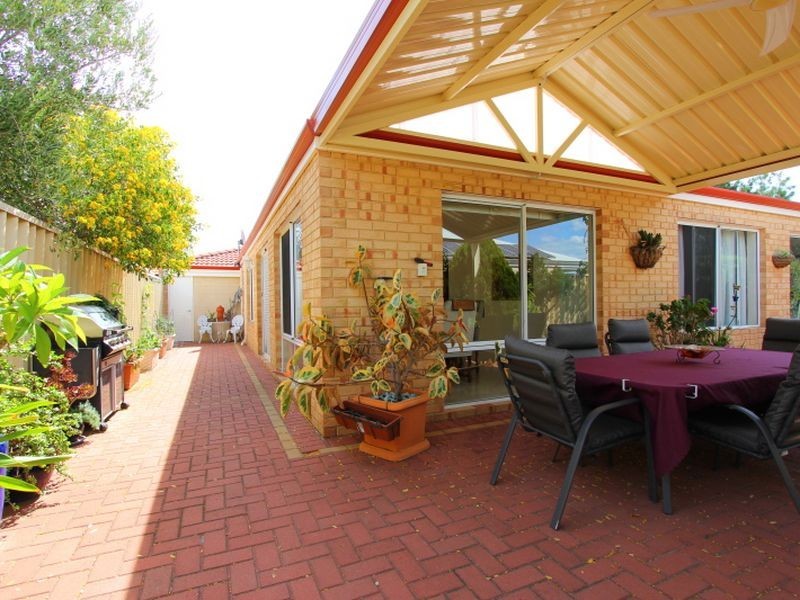 9 Rousham Street, Canning Vale WA 6155