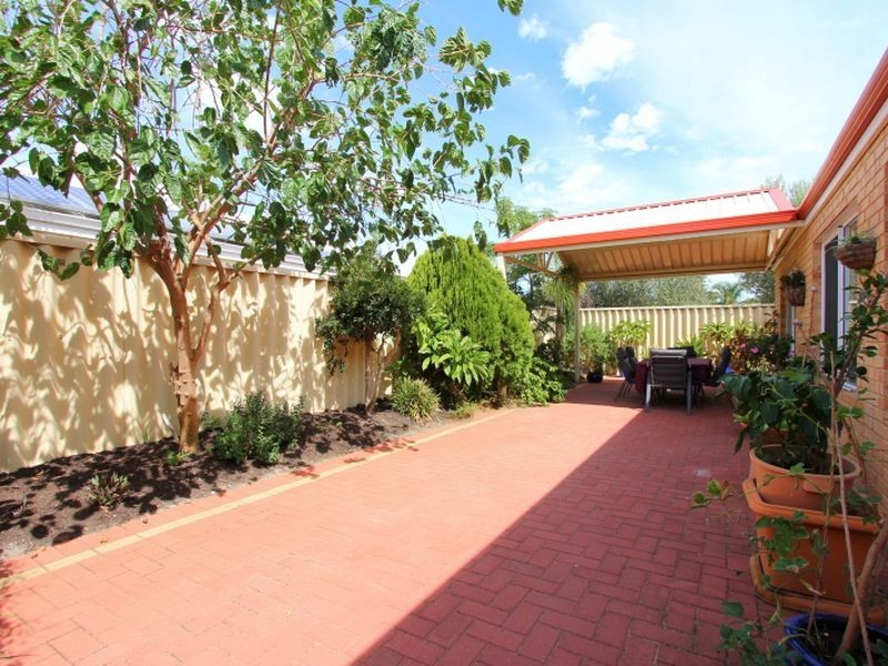 9 Rousham Street, Canning Vale WA 6155