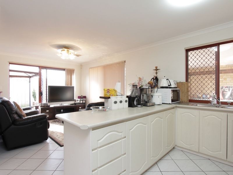 2/32 Crawford Street, Cannington WA 6107