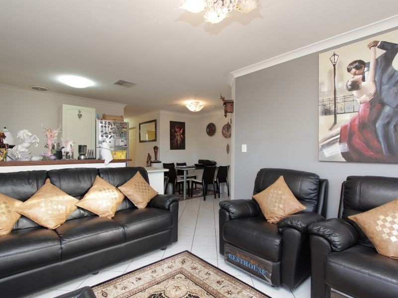 2/32 Crawford Street, Cannington WA 6107