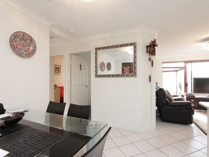 2/32 Crawford Street, Cannington WA 6107