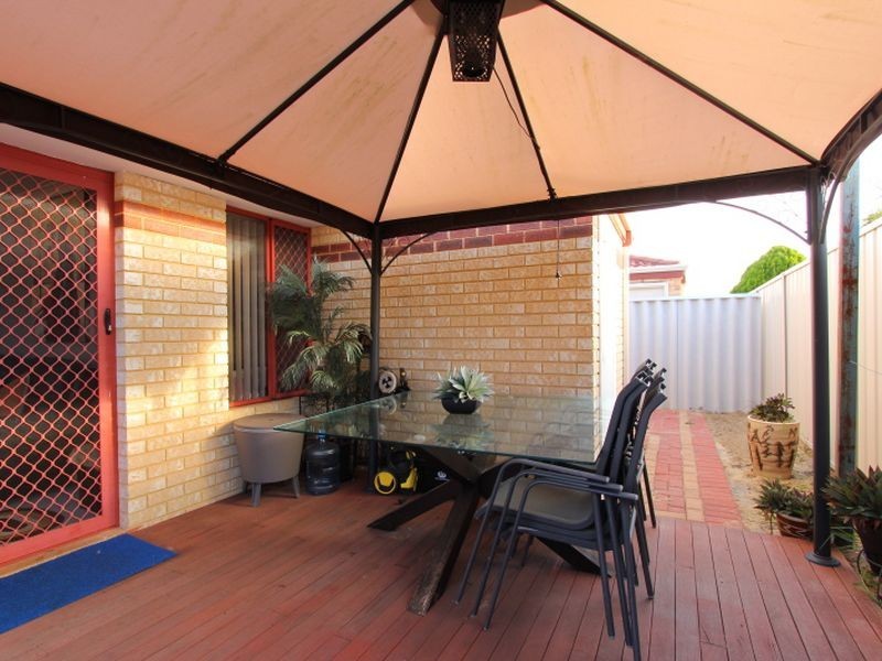 2/32 Crawford Street, Cannington WA 6107