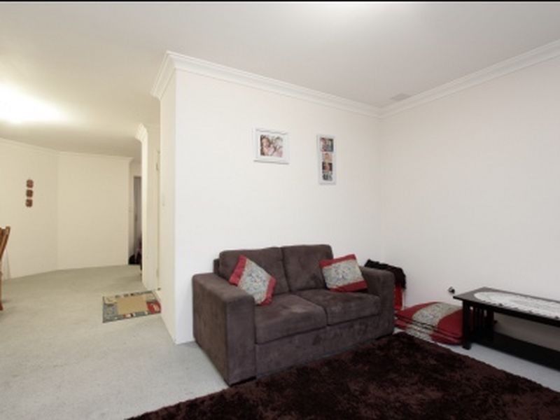 11/9 Lansing Street, Queens Park WA 6107