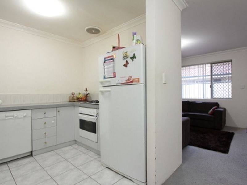 11/9 Lansing Street, Queens Park WA 6107