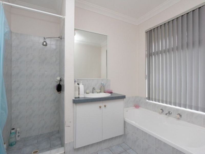 11/9 Lansing Street, Queens Park WA 6107