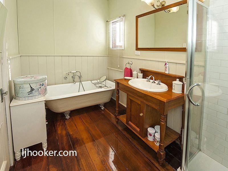 8 Temple Street, Victoria Park WA 6100