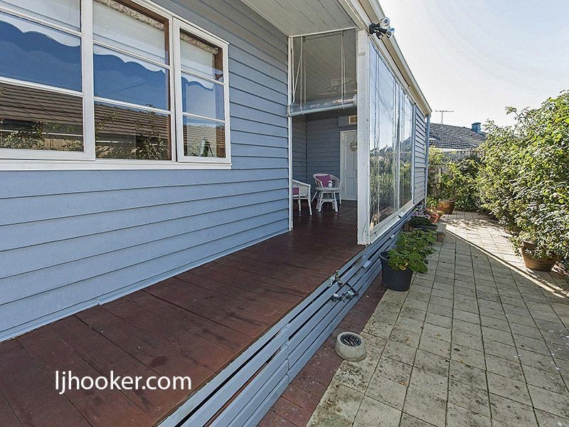 8 Temple Street, Victoria Park WA 6100