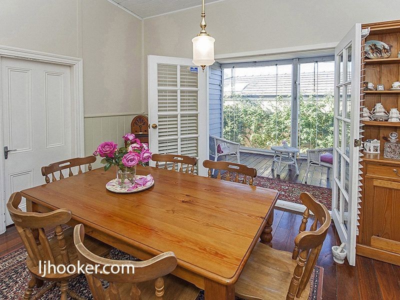 8 Temple Street, Victoria Park WA 6100