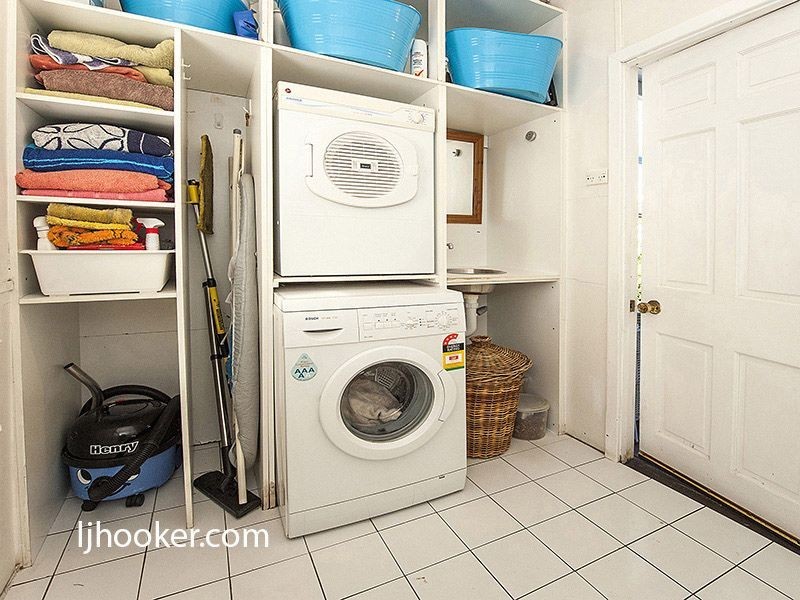 8 Temple Street, Victoria Park WA 6100