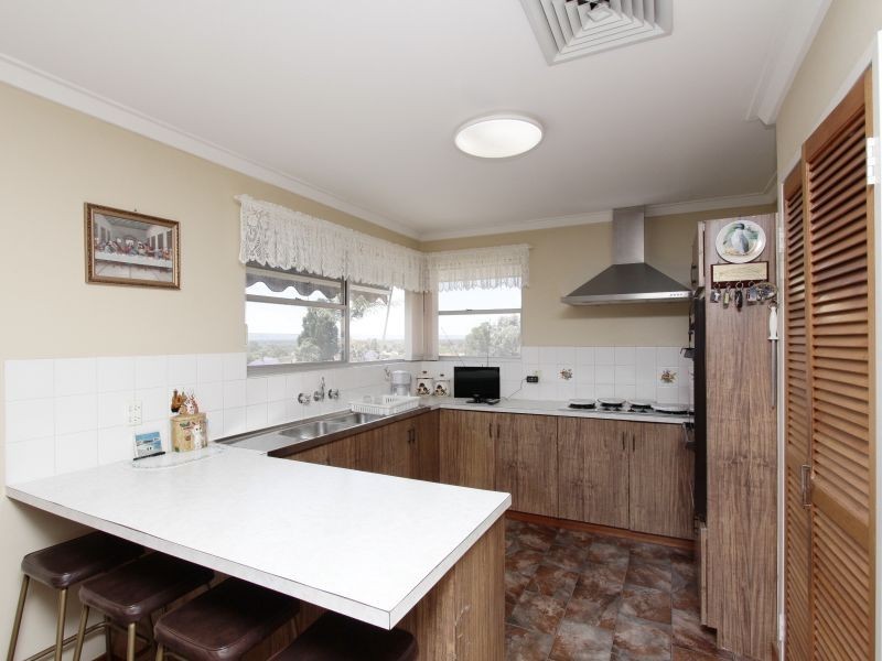 42 Stonehouse Crescent, Bentley WA 6102