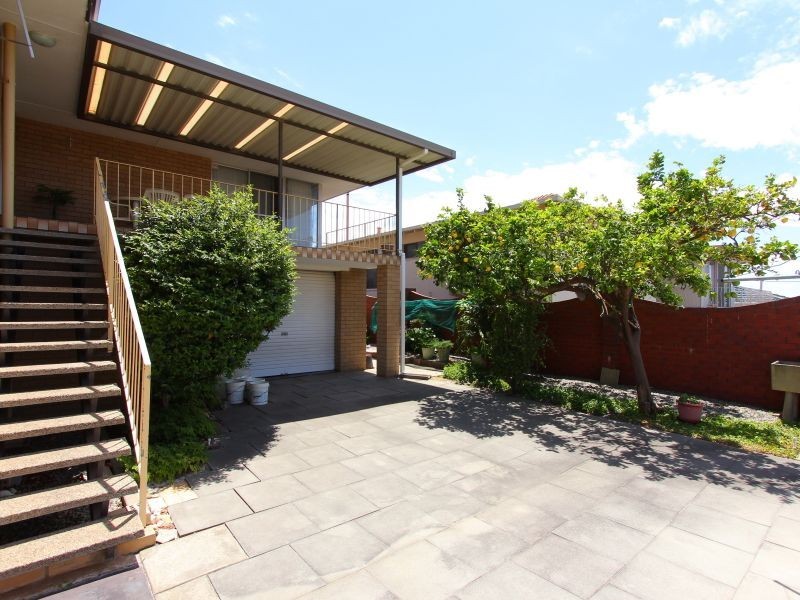 42 Stonehouse Crescent, Bentley WA 6102