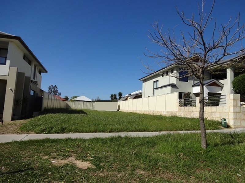11 Gladstone Road, Rivervale WA 6103